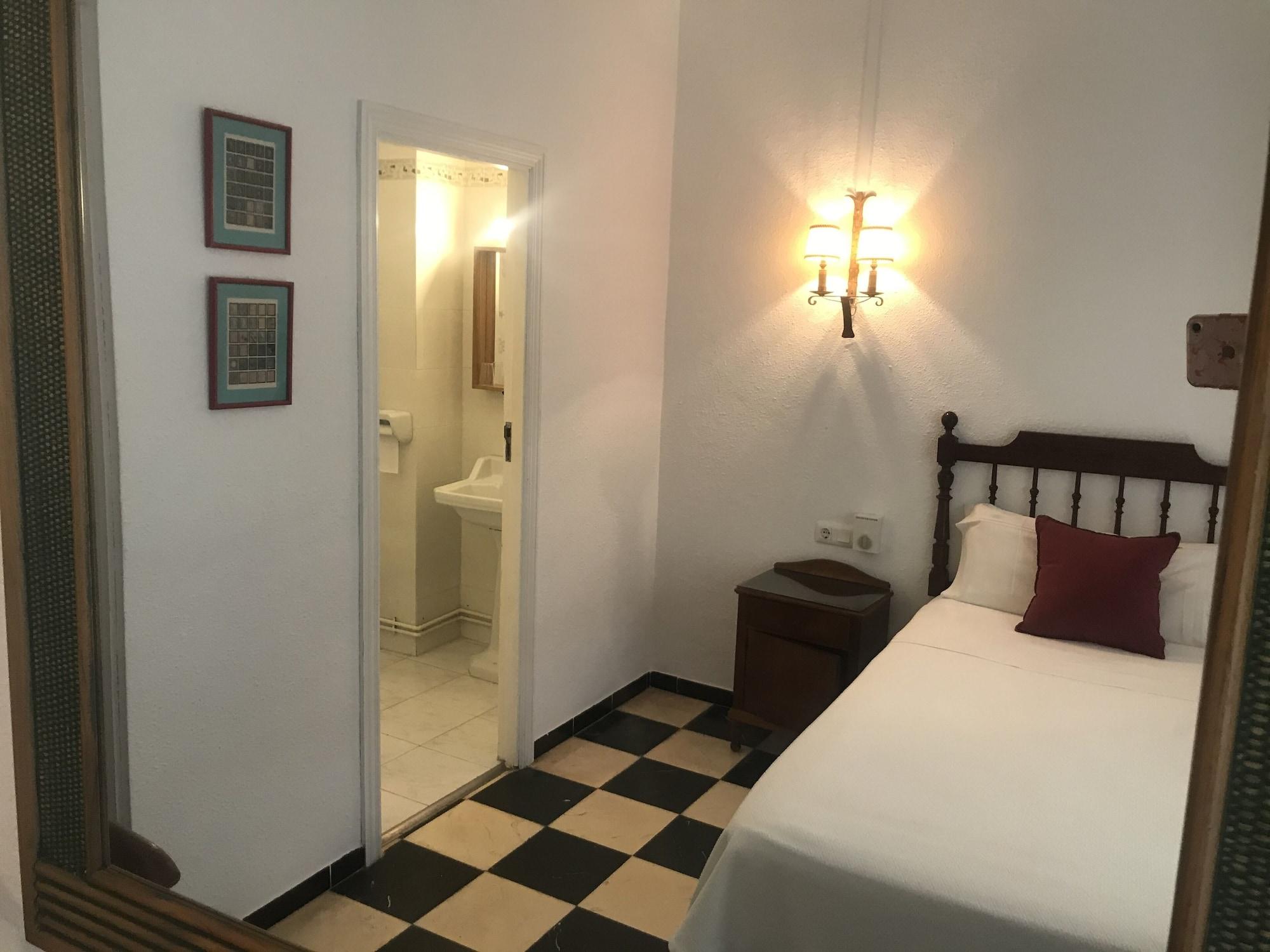 Hostal Cas Bombu Cala Ratjada  Eksteriør bilde