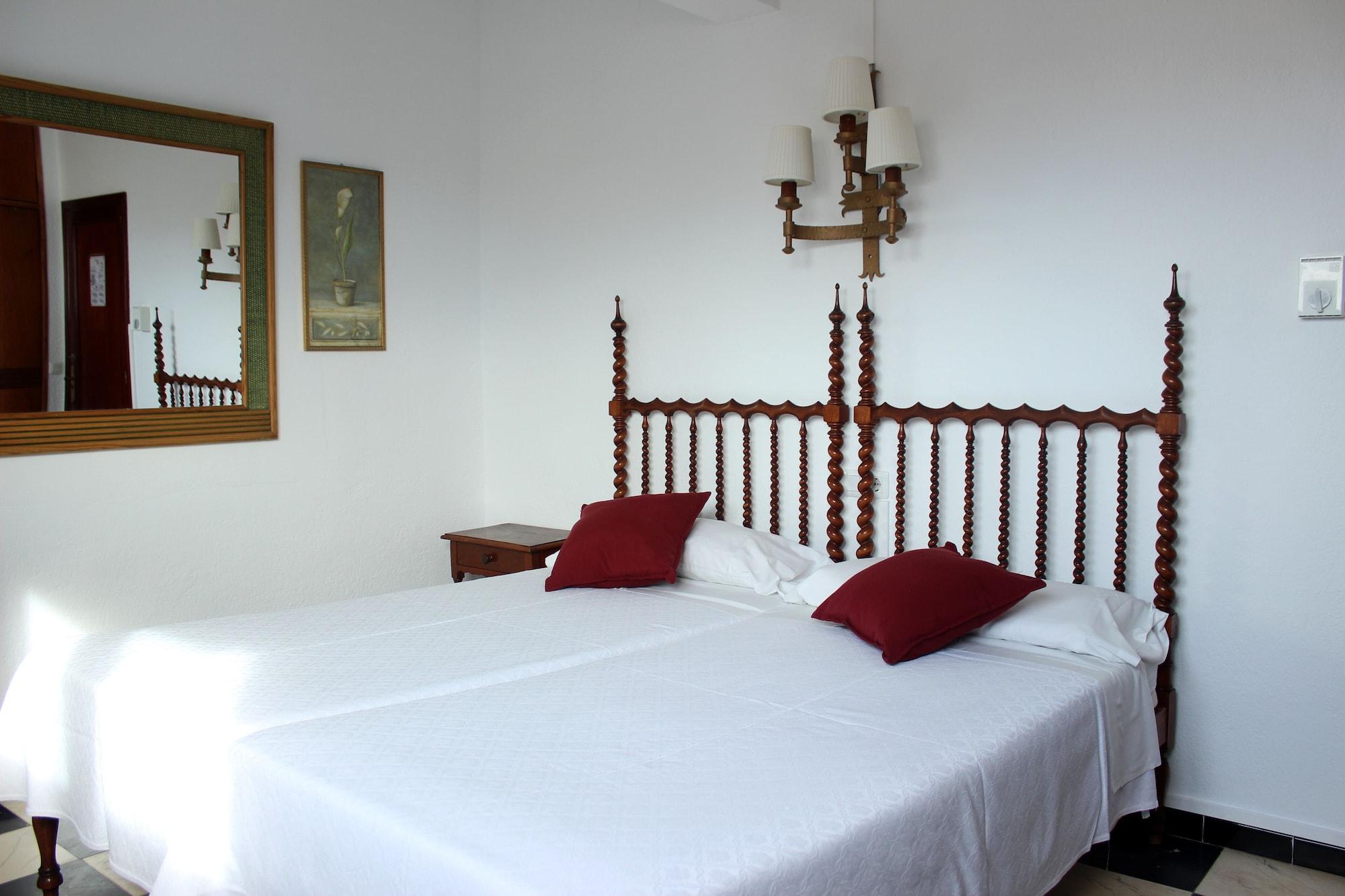 Hostal Cas Bombu Cala Ratjada  Eksteriør bilde