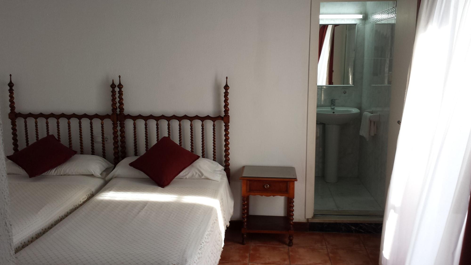 Hostal Cas Bombu Cala Ratjada  Eksteriør bilde