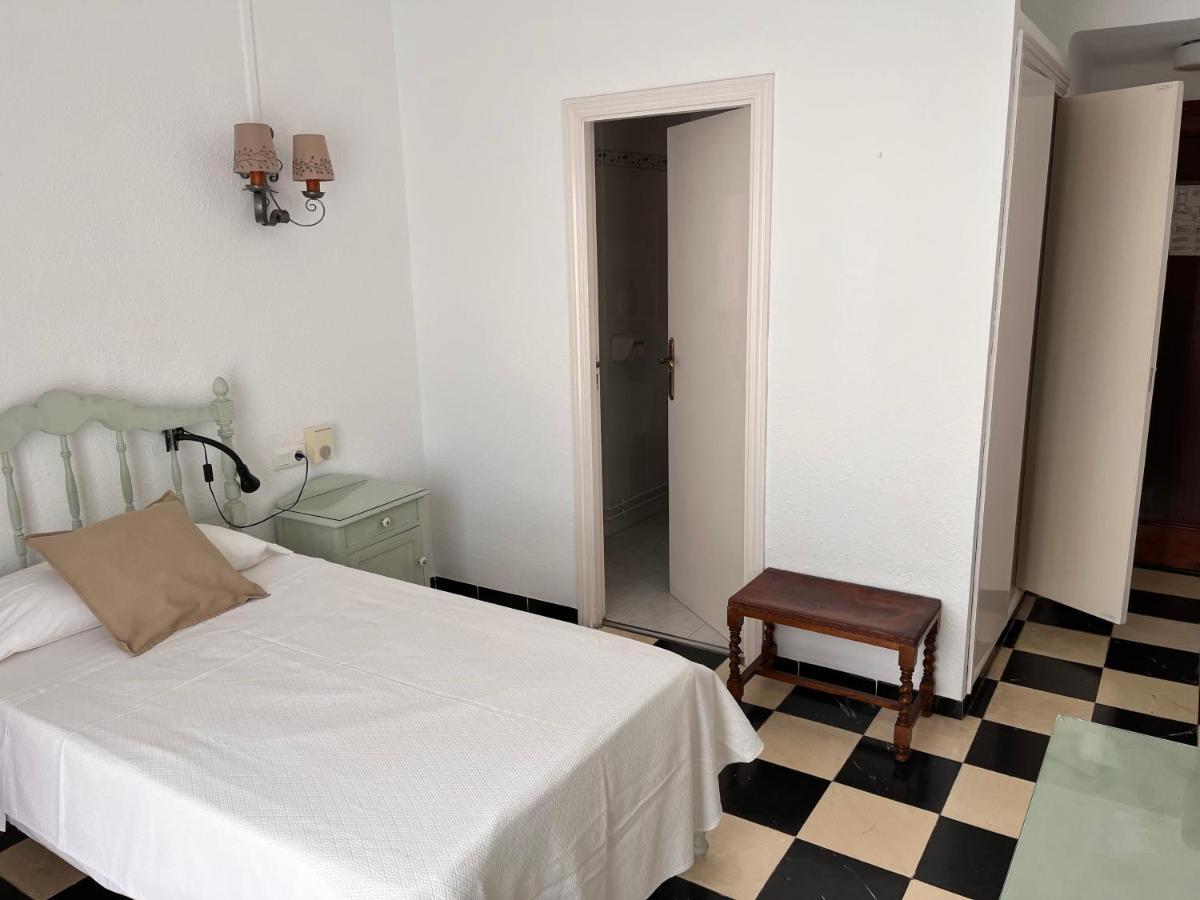 Hostal Cas Bombu Cala Ratjada  Eksteriør bilde