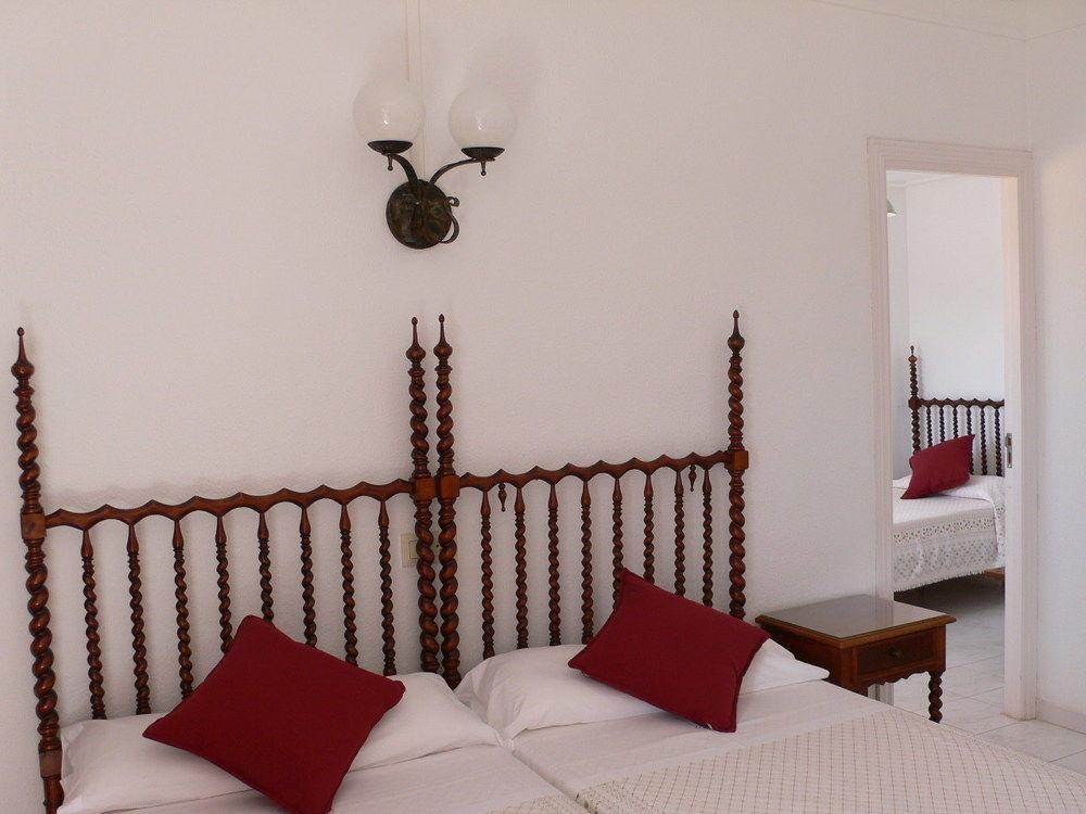 Hostal Cas Bombu Cala Ratjada  Eksteriør bilde