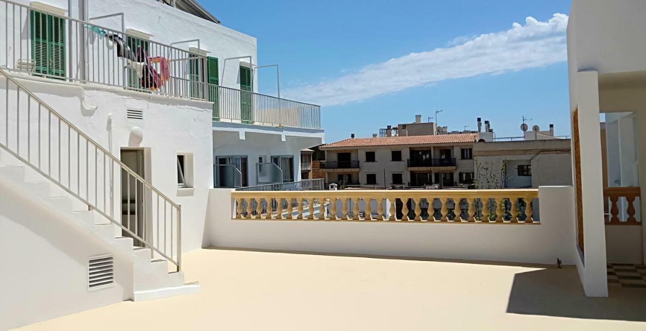 Hostal Cas Bombu Cala Ratjada  Eksteriør bilde
