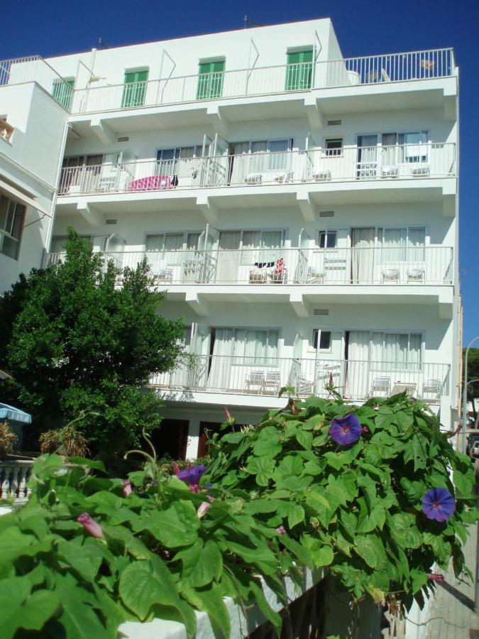 Hostal Cas Bombu Cala Ratjada  Eksteriør bilde
